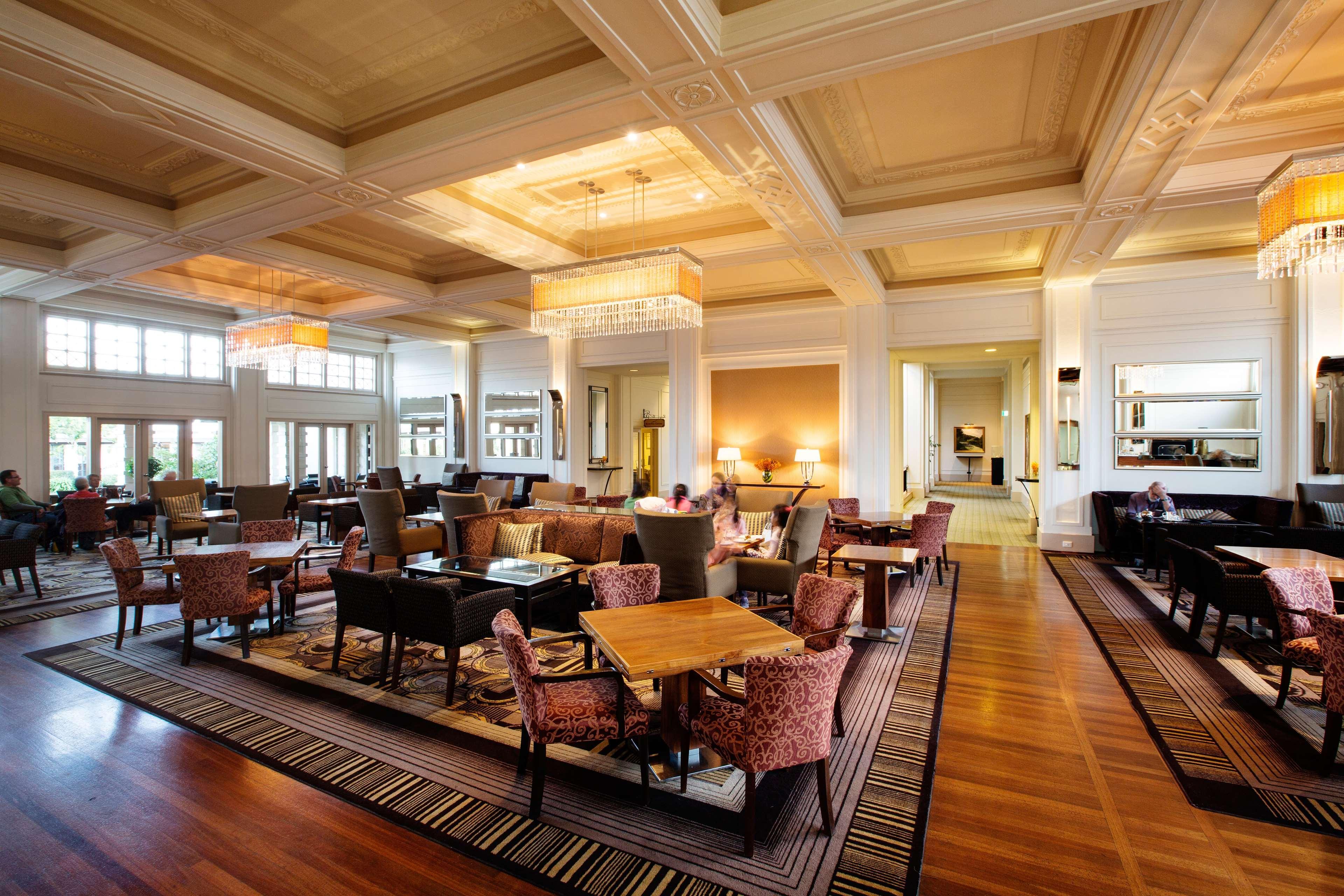 Hyatt Hotel Canberra - A Park Hyatt Hotel Kültér fotó The lobby of the Fullerton Hotel
