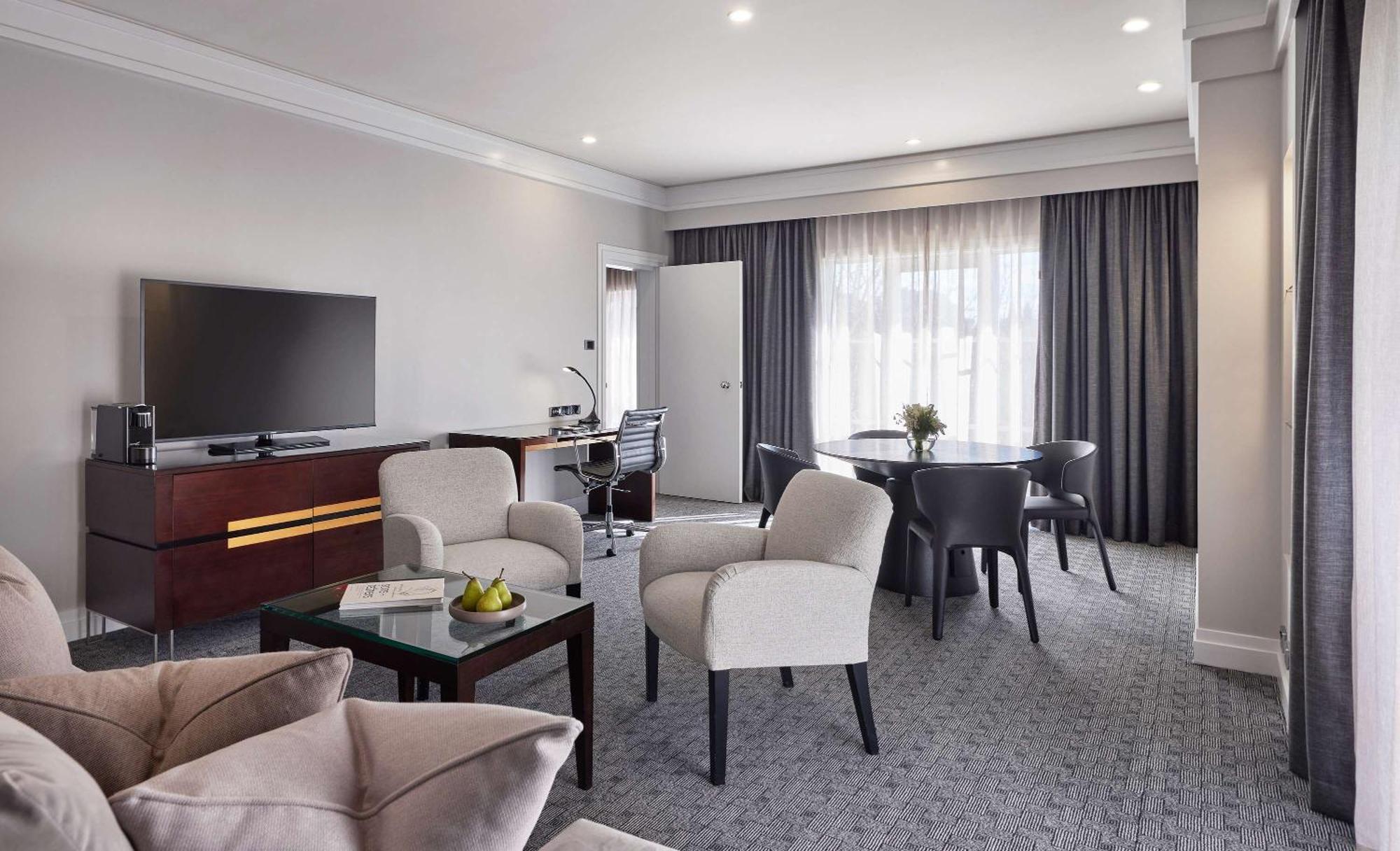 Hyatt Hotel Canberra - A Park Hyatt Hotel Kültér fotó